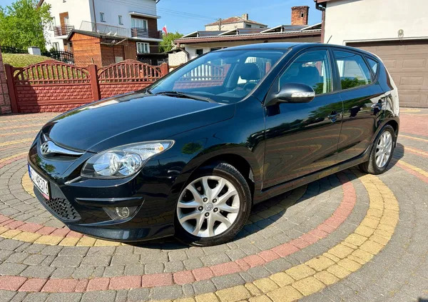 mazowieckie Hyundai I30 cena 20900 przebieg: 252000, rok produkcji 2011 z Siedlce